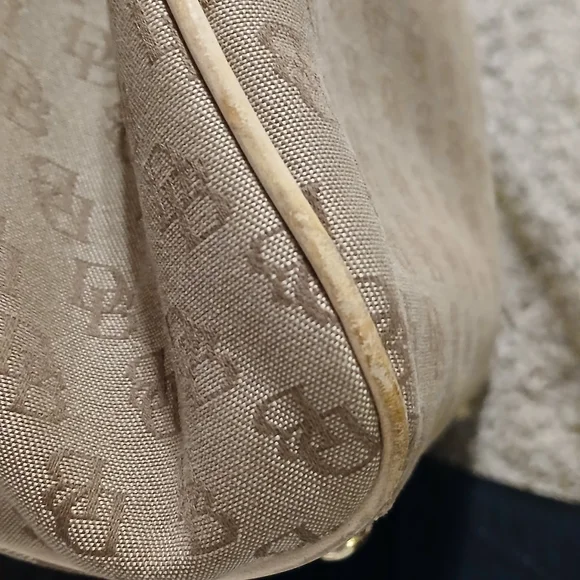 👜✨ Dooney & Bourke Signature DB Tote ✨👜 - Picture 8 of 12